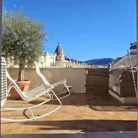 Le Grand Escurial Апартаменты Ницца